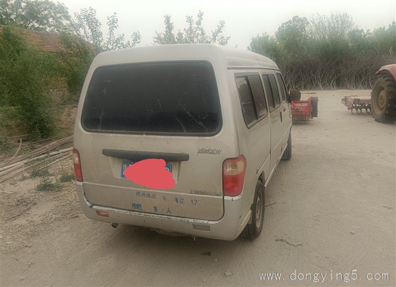出售10年面包車